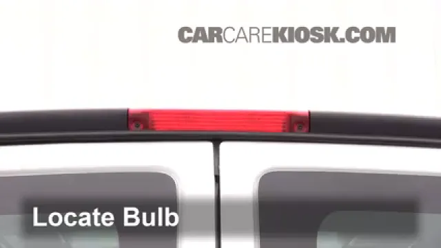2017 Chevrolet Express 2500 4.8L V8 FlexFuel Extended Cargo Van Éclairage Feu de freinage central (remplacer l'ampoule)